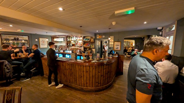 Interior photo of the Rising Sun, Epsom